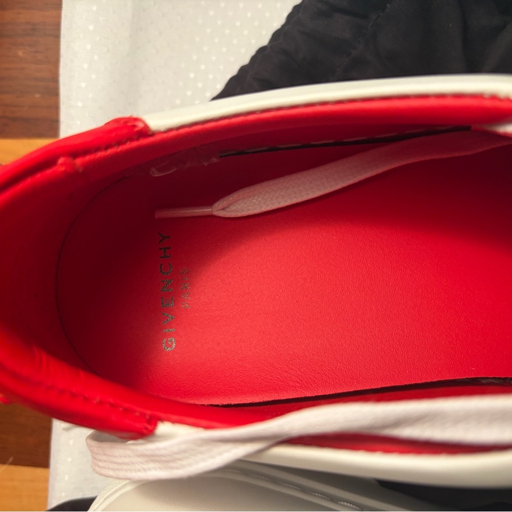 Givenchy White and Red Women's Sneakers. - Picture 6 of 9